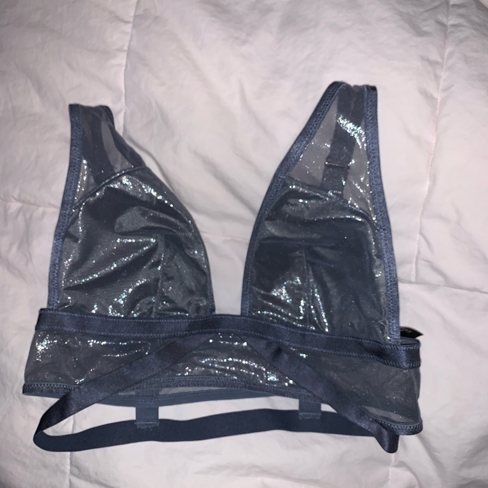 Victoria’s secret bra-let